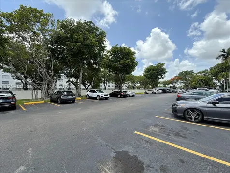 8303 SW 142nd Avenue Miami FL 33183