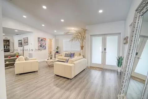 15810 N Wind Circle Sunrise FL 33326