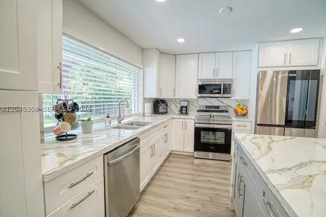 15810 N Wind Circle Sunrise FL 33326