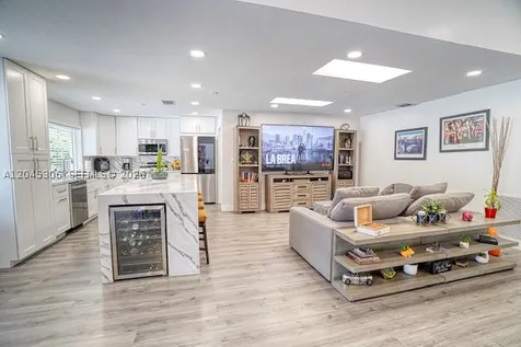 15810 N Wind Circle Sunrise FL 33326