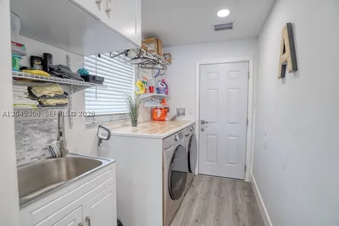 15810 N Wind Circle Sunrise FL 33326