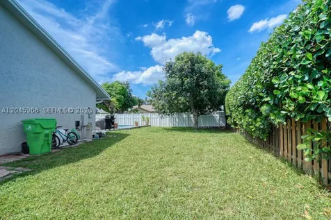 15810 N Wind Circle Sunrise FL 33326