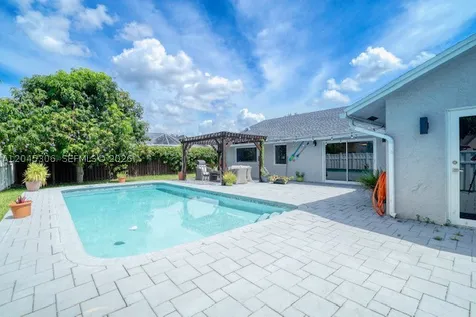 15810 N Wind Circle Sunrise FL 33326