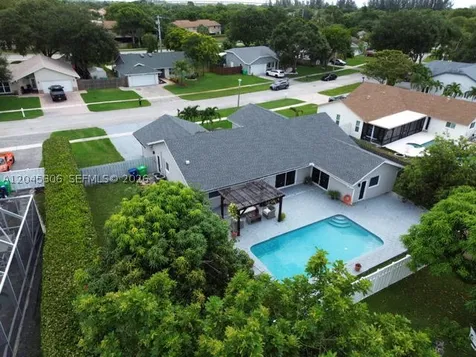 15810 N Wind Circle Sunrise FL 33326