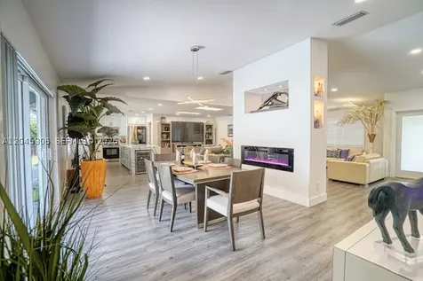 15810 N Wind Circle Sunrise FL 33326