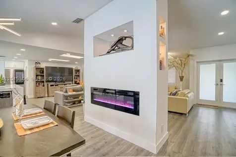 15810 N Wind Circle Sunrise FL 33326