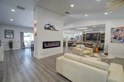 15810 N Wind Circle Sunrise FL 33326