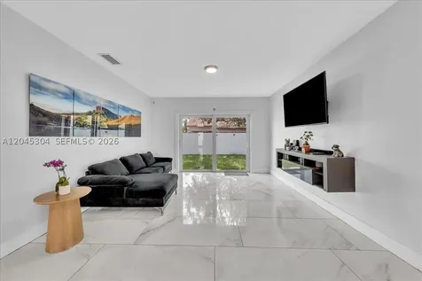 5542 NW 190th Lane Miami Gardens FL 33055