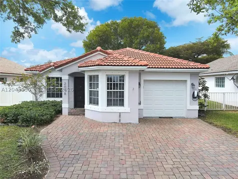 2048 NW 164th Avenue Pembroke Pines FL 33028