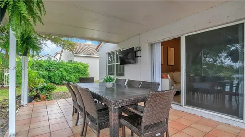 2048 NW 164th Avenue Pembroke Pines FL 33028