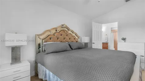 2048 NW 164th Avenue Pembroke Pines FL 33028