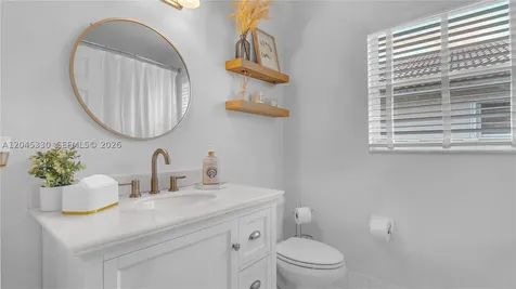 2048 NW 164th Avenue Pembroke Pines FL 33028