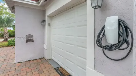 2048 NW 164th Avenue Pembroke Pines FL 33028