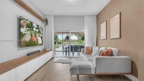 2048 NW 164th Avenue Pembroke Pines FL 33028
