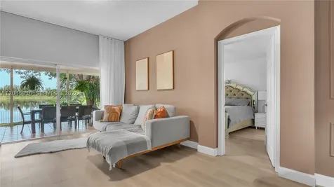 2048 NW 164th Avenue Pembroke Pines FL 33028