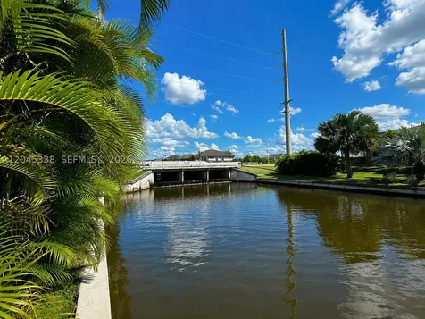 1600 SW 1st Street Cape Coral FL 33991