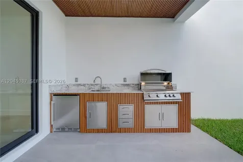 4321 SW 99th Avenue Miami FL 33165