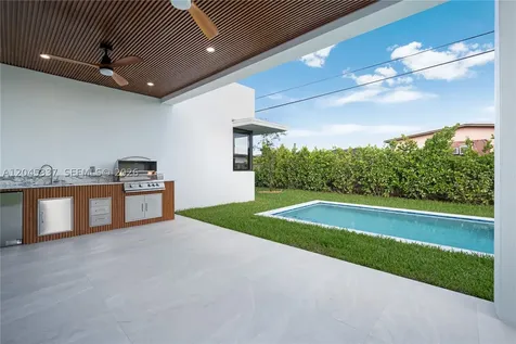 4321 SW 99th Avenue Miami FL 33165