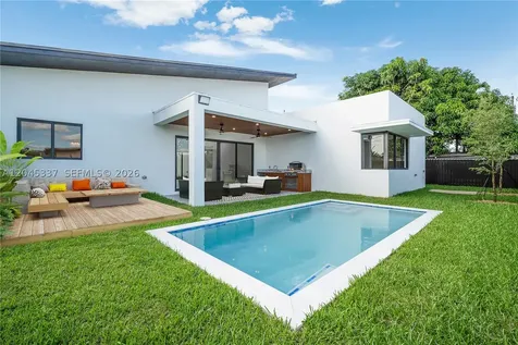 4321 SW 99th Avenue Miami FL 33165