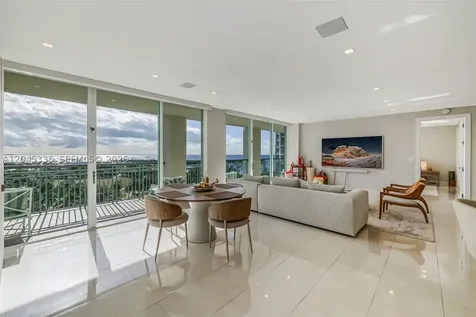 3400 SW 27th Avenue Miami FL 33133