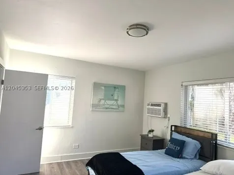 345 85 Miami Beach FL 33141