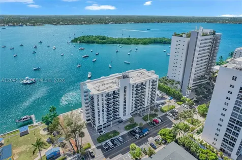 7928 West Drive North Bay Village FL 33141