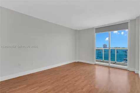 7928 West Drive North Bay Village FL 33141