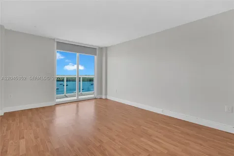 7928 West Drive North Bay Village FL 33141