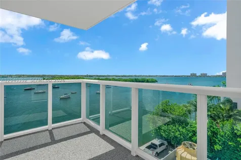 7928 West Drive North Bay Village FL 33141