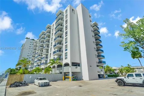 7928 West Drive North Bay Village FL 33141