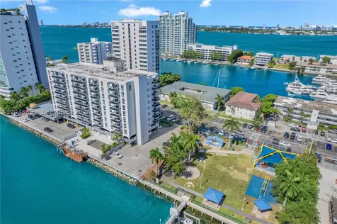 7928 West Drive North Bay Village FL 33141