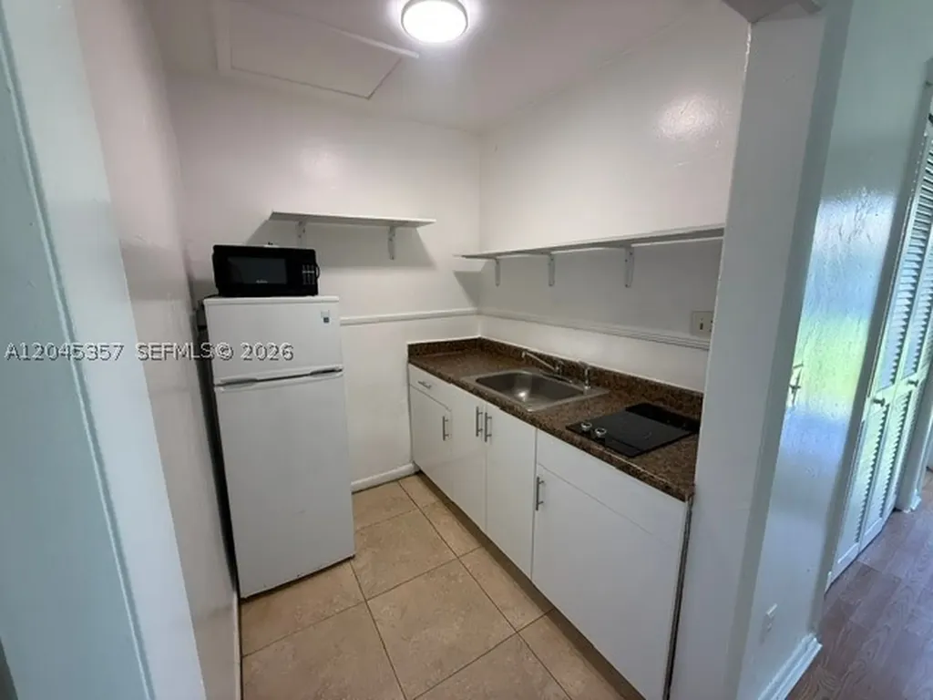 5946 Mckinley Street Hollywood FL 33021