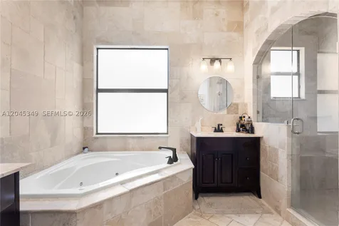 6874 SW 57th Terrace Miami FL 33143
