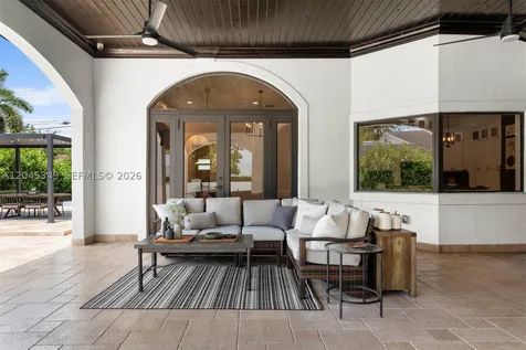 6874 SW 57th Terrace Miami FL 33143