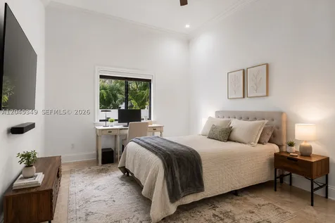 6874 SW 57th Terrace Miami FL 33143