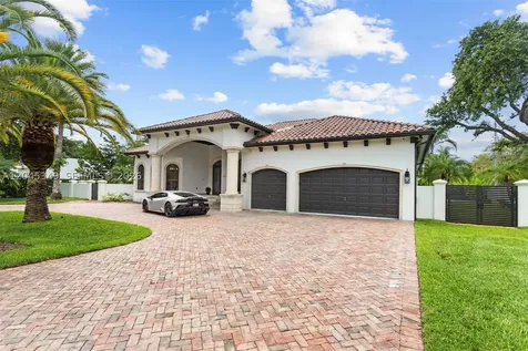 6874 SW 57th Terrace Miami FL 33143