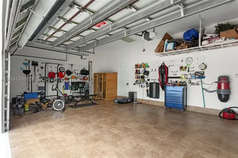 6874 SW 57th Terrace Miami FL 33143
