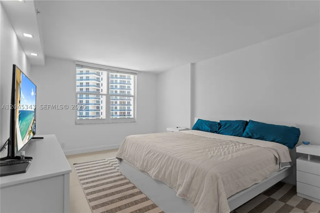 2501 S Ocean Drive Hollywood FL 33019