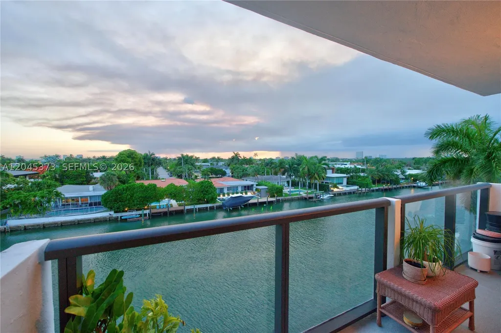 9800 W Bay Harbor Drive Bay Harbor Islands FL 33154