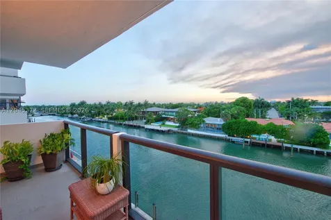 9800 W Bay Harbor Drive Bay Harbor Islands FL 33154