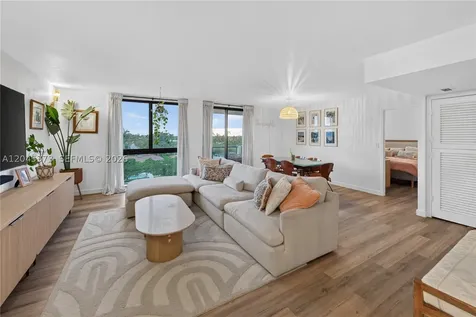 9800 W Bay Harbor Drive Bay Harbor Islands FL 33154
