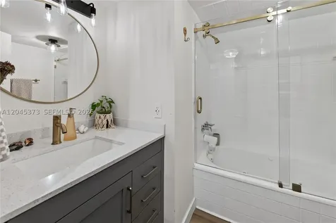 9800 W Bay Harbor Drive Bay Harbor Islands FL 33154