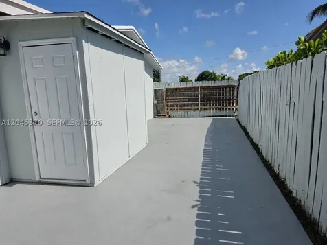 140 NW 18th Street Pompano Beach FL 33060