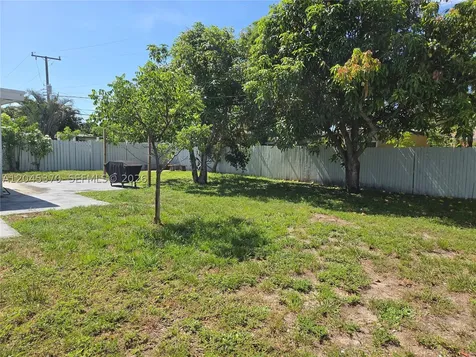 140 NW 18th Street Pompano Beach FL 33060