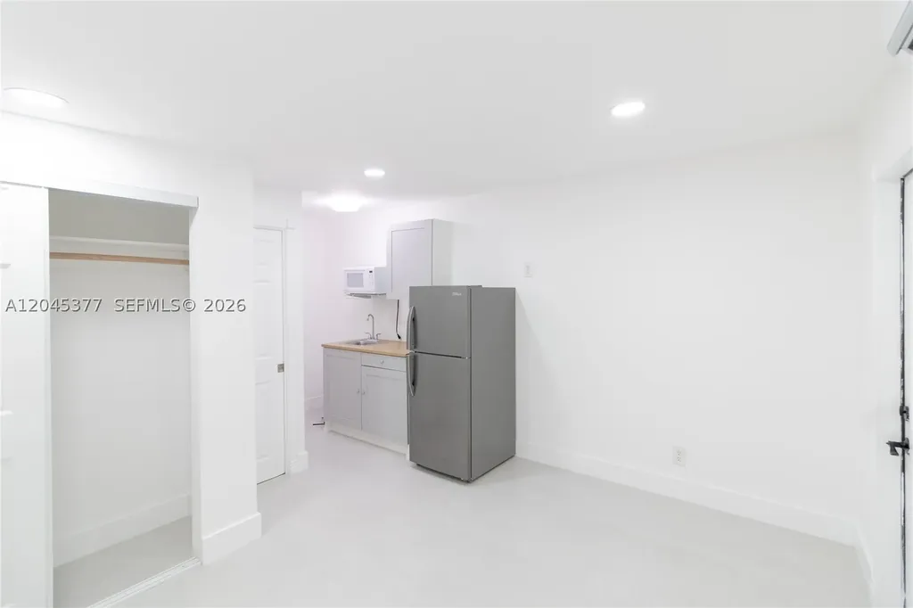 5803 Buchanan Street Hollywood FL 33021