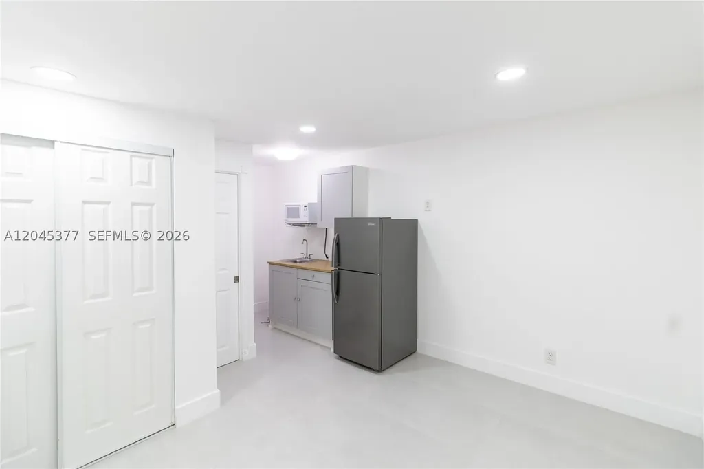 5803 Buchanan Street Hollywood FL 33021