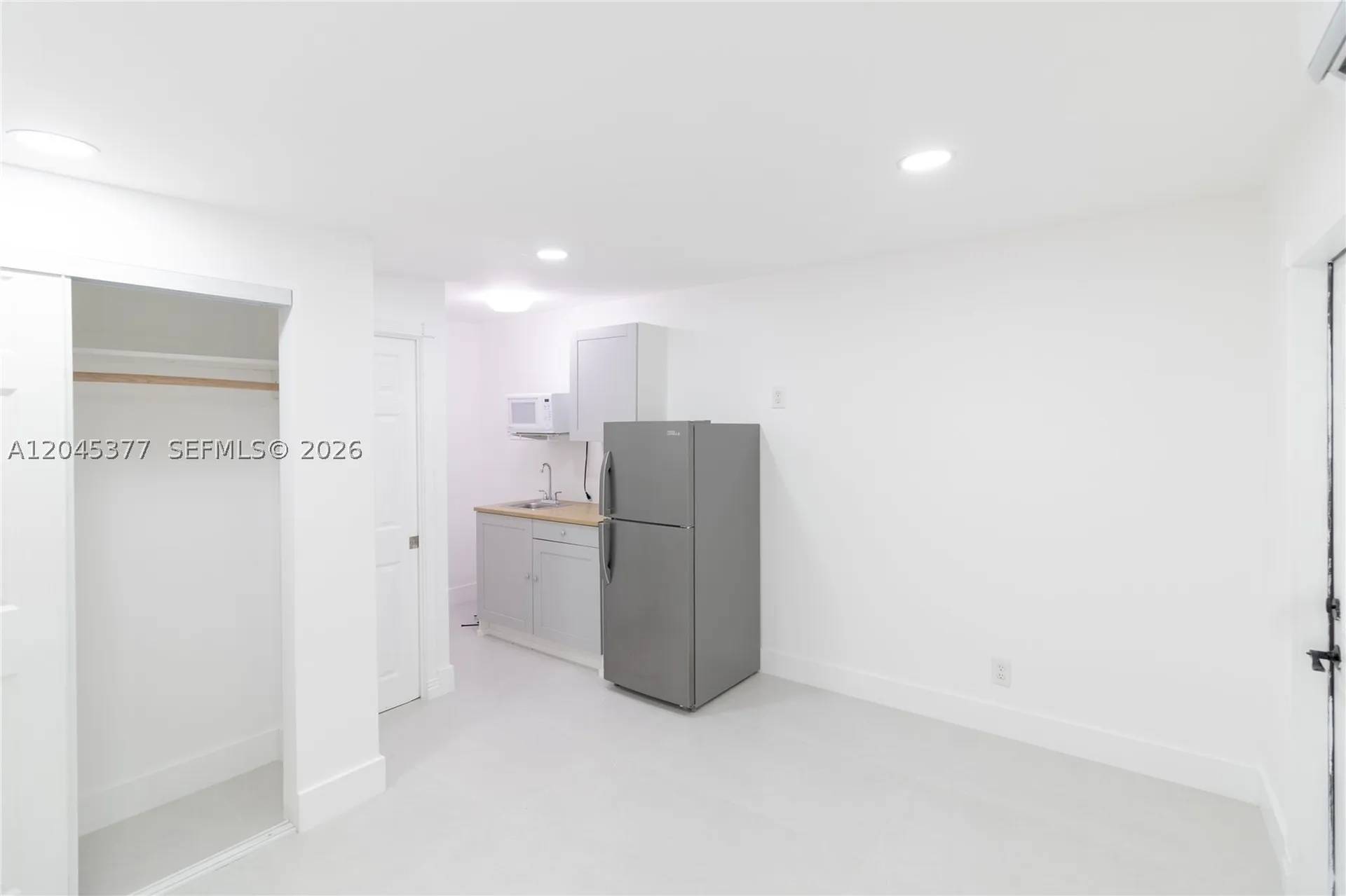 5803 Buchanan Street Hollywood FL 33021