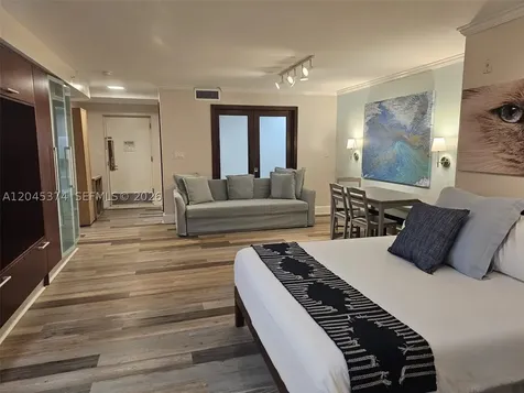 1024 Ocean Drive Miami Beach FL 33139