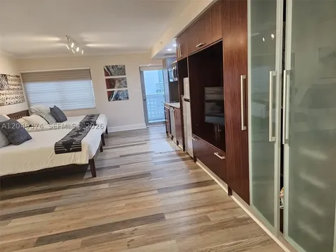 1024 Ocean Drive Miami Beach FL 33139