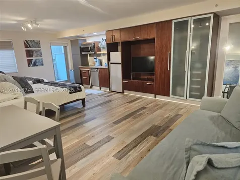 1024 Ocean Drive Miami Beach FL 33139